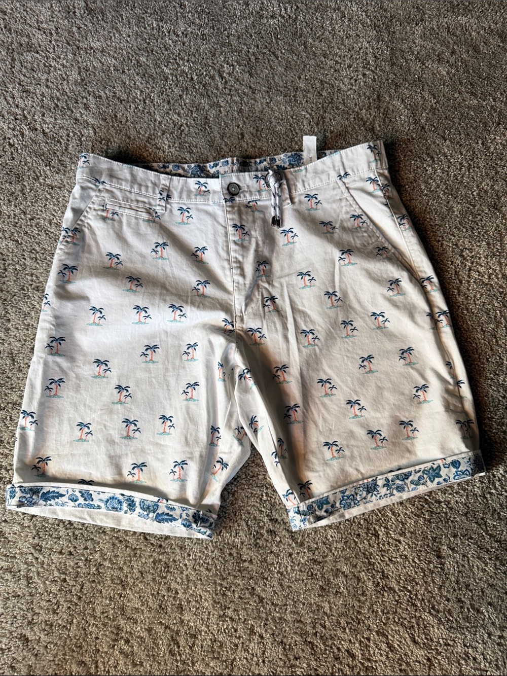 Denim & Flower White Palm-Print Flat Front Shorts with Blue Trim